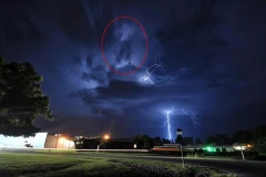 Bức ảnh chụp đám mây hình Michael Jackson nhảy Moonwalk. (Nguồn: nydailynews.com)