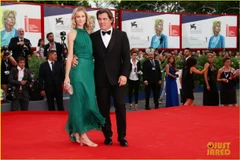 Jake Gyllenhal ngọt ngào trên thảm đỏ. (Nguồn: Just jared)