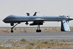 Mỹ: "Ma biển" X-47B tự tiếp nhiên liệu trên không thành công