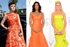 Nữ diễn viên Ginnifer Goodwin, biên kịch Padma Lakshmi và diễn viên Julie Bowen (từ trái qua) xuất hiện lộng lẫy, ấn tượng trên thảm đỏ Emmy 2012 trong các thiết kế của Monique Lhuillier.