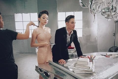 Hình ảnh hậu trường của sự hợp tác giữa Tóc Tiên (trái) và Lý Quí Khánh (phải).