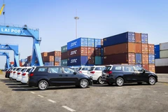 Xe Kia Grand Carnival 11 chỗ xuất khẩu sang Thái Lan. (Nguồn: Thaco)