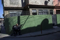 Cảnh sát Brazil trong một chiến dịch truy quét tội phạm. (Ảnh: AFP/TTXVN)