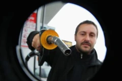 Giá dầu thế giới lại tiếp tục giảm mạnh do đồng USD mạnh lên