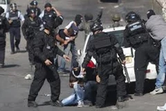 Biểu tình bùng phát thành bạo lực nghiêm trọng tại Israel 