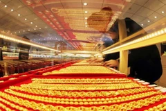 Giá vàng thế giới giảm do số liệu việc làm vượt kỳ vọng của Mỹ 