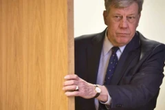 Hai quan chức Chính phủ Hà Lan từ chức vì bê bối gian lận