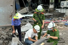 Lực lượng chức năng khám nghiệm hiện trường vụ tai nạn. (Nguồn: Công an tỉnh Đồng Nai)