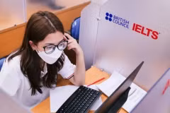 Thí sinh thi IELTS do Hội đồng Anh tổ chức (Ảnh: Hội đồng Anh)