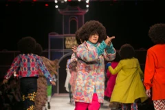 Sắc màu thời trang của các nhà thiết kế trẻ đến từ Học viện thời trang Atelier Chardon Savard, Pháp. (Ảnh: BTC)