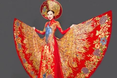 Trang phục dân tộc dự thi của Thu Thảo. (Ảnh: Hiển Khuất)
