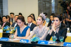 Các người đẹp đã và đang làm nên thành công cho Hoa hậu Hoàn vũ Việt Nam: (từ trái qua) Á hậu Dương Trương Thiên Lý, Hoa hậu Phạm Hương, Á Hậu Lệ Hằng. (Ảnh: BTC)