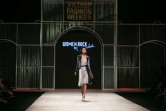 Mâu Thủy về nước làm gương mặt mở màn cho show diễn của nhà thiết kế Giao Linh. (Ảnh: BTC)