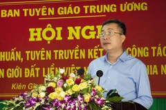 Phó Trưởng Ban Tuyên giáo Trung ương Bùi Trường Giang phát biểu chỉ đạo tại hội nghị. (Ảnh: Hồng Đạt/TTXVN)