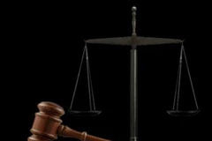 Truy tố nguyên Chi cục trưởng Thi hành án dân sự tội lạm dụng chức vụ