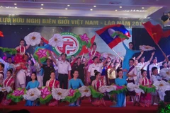 Biểu diễn văn nghệ tại chương trình. (Ảnh: Thanh Thủy/TTXVN)