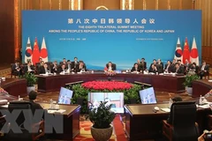 Toàn cảnh cuộc hội đàm ba bên giữa Thủ tướng Trung Quốc Lý Khắc Cường, Thủ tướng Nhật Bản Shinzo Abe và Tổng thống Hàn Quốc Moon Jae-in tại Thành Đô, Trung Quốc, ngày 24/12/2019. (Nguồn: Yonhap/TTXVN) 