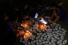 Hoạt động vui Trung thu tại công viên Kè Xà No. (Ảnh: Duy Khương/TTXVN)