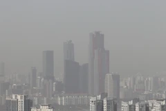 Không khí chứa bụi mịn bao phủ thủ đô Seoul, Hàn Quốc ngày 29/10/2019. (Nguồn: Yonhap/TTXVN)