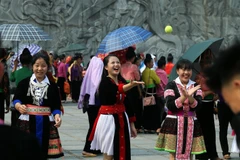 Thi đấu môn ném Pao. (Ảnh: Phan Tuấn Anh/TTXVN) 