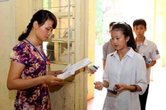 Thí sinh thi tuyển vào lớp 10. (Ảnh: TTXVN)