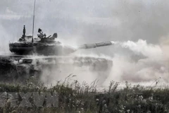 Xe tăng T-90 của Nga trong một cuộc diễn tập tại khu vực ngoại ô Moskva. (Nguồn: AFP/TTXVN)