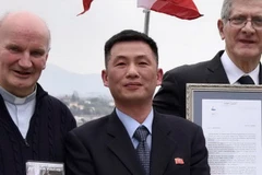 Ông Jo Song-gil (giữa) trong bức ảnh chụp ngày 20/3/2018. (Nguồn: AP)