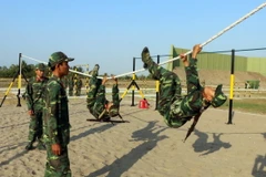  cho các lực lượng vũ trang của địa phương sẵn sàng chiến đấu trong mọi tình huống