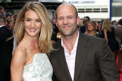 Người đẹp nước Anh Rosie Huntington-Whiteley và tài tử Người vận chuyển Jason Statham. (Nguồn: moviepilot.com)