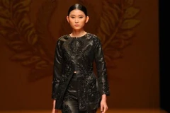 NTK Công Trí mang "lúa Việt" đi trình diễn ở Tuần lễ thời trang Tokyo