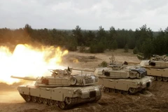 Xe tăng của quân đội Mỹ trong cuộc tập trận Saber Strike tại Latvia ngày 11/6. (Nguồn: EPA/TTXVN)