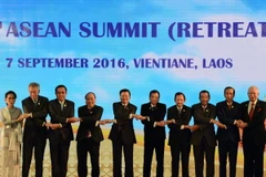Lãnh đạo các nước ASEAN chụp ảnh chung tại hội nghị. (Nguồn: THX/TTXVN)