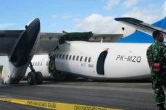 Máy bay của hãng Mertapi gặp trục trặc khi hạ cánh. (Nguồn: AFP)