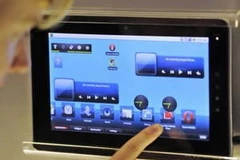 Máy tính bảng Folio 100 của Toshiba. (Nguồn: AFP/Vietnam+)