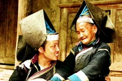 Phụ nữ dân tộc Pa Dí. (Nguồn: baolaocai.vn)