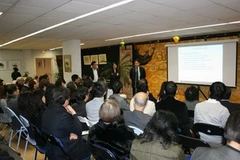 Lễ ra mắt Hội Doanh nhân người Việt Nam tại Pháp. (Ảnh: Lê Hà-Trung Dũng/Vietnam+)