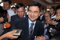 Thủ tướng Abhisit Vejjajiva sau cuộc bỏ phiếu bất tín nhiệm. (Nguồn: AFP/TTXVN)