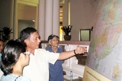 Một tấm bản đồ khẳng định chủ quyền của Việt Nam đối với hai quần đảo Trường Sa và Hoàng Sa. (Ảnh: TH/Vietnam+)