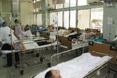 Các nạn nhân được cấp cứu tại Bệnh viện Chợ Rẫy. (Ảnh: Phương Vy/TTXVN)