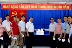 Toàn cảnh lễ quyên góp. (Ảnh: Xuân Mạnh/Vietnam+)