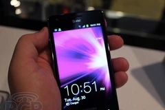 Chiếc Samsung Galaxy S II của nhà mạng AT&T. (Nguồn: Boy Genius Report)