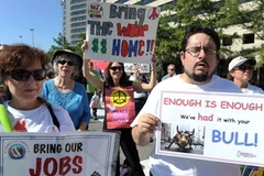 Người dân Mỹ biểu tình hưởng ứng phong trào "Chiếm lấy Phố Wall." (Nguồn: AFP/TTXVN)