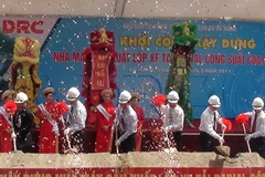 Lễ khởi công xấy dựng nhà máy sản xuất lốp xe tải Radial. (Ảnh: Đoàn Hữu Trung/Vietnam+)