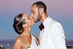 Alicia Keys cùng chồng Swizz Beatz trong lễ cưới. (Nguồn: Internet)