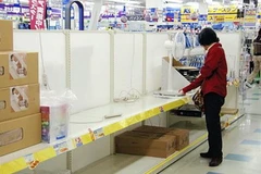 Các sạp hàng ở Kamaishi trống trơn quạt điện.. (Nguồn: Internet)