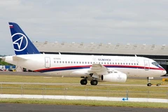 Máy bay chở khách Sukhoi Superjet-100 tại Triển lãm hàng không quốc tế Farnborough. (Nguồn: rian.ru)