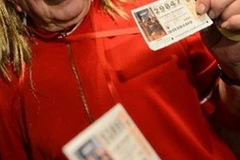 Nhà chức trách đang tìn chủ nhân của tấm vé số. (Nguồn: AFP)