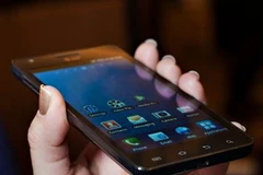 Samsung Infuse 4G. (Nguồn: Internet)