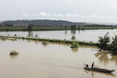 Thành phố Sinuiju và các vùng nông thôn gần biên giới đã ngập trong biển nước. (Nguồn: Reuters)