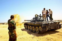 Lực lượng NTC ở chiến trường Sirte. (Nguồn: THX/TTXVN)